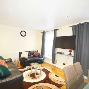 Modern 4 Bedroom London